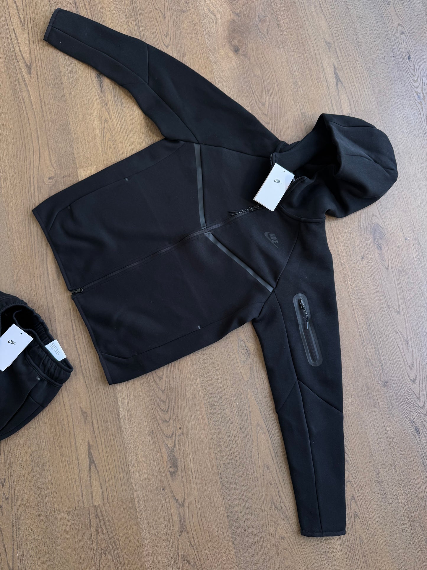 NIKE TECH FLEECE - M6