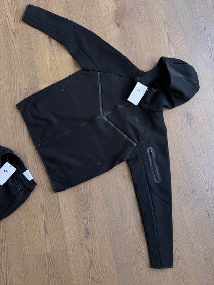 NIKE TECH FLEECE - M6