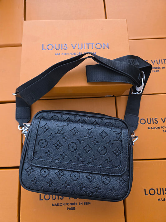BOLSO HOMBRE - LV- M1