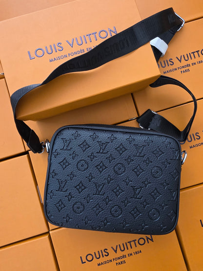 BOLSO HOMBRE - LV- M1