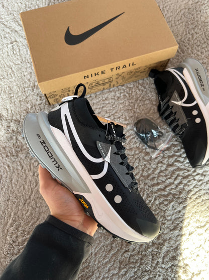 NIKE ZOOMX ZEGAMA TRAIL 2 - MODELO 4
