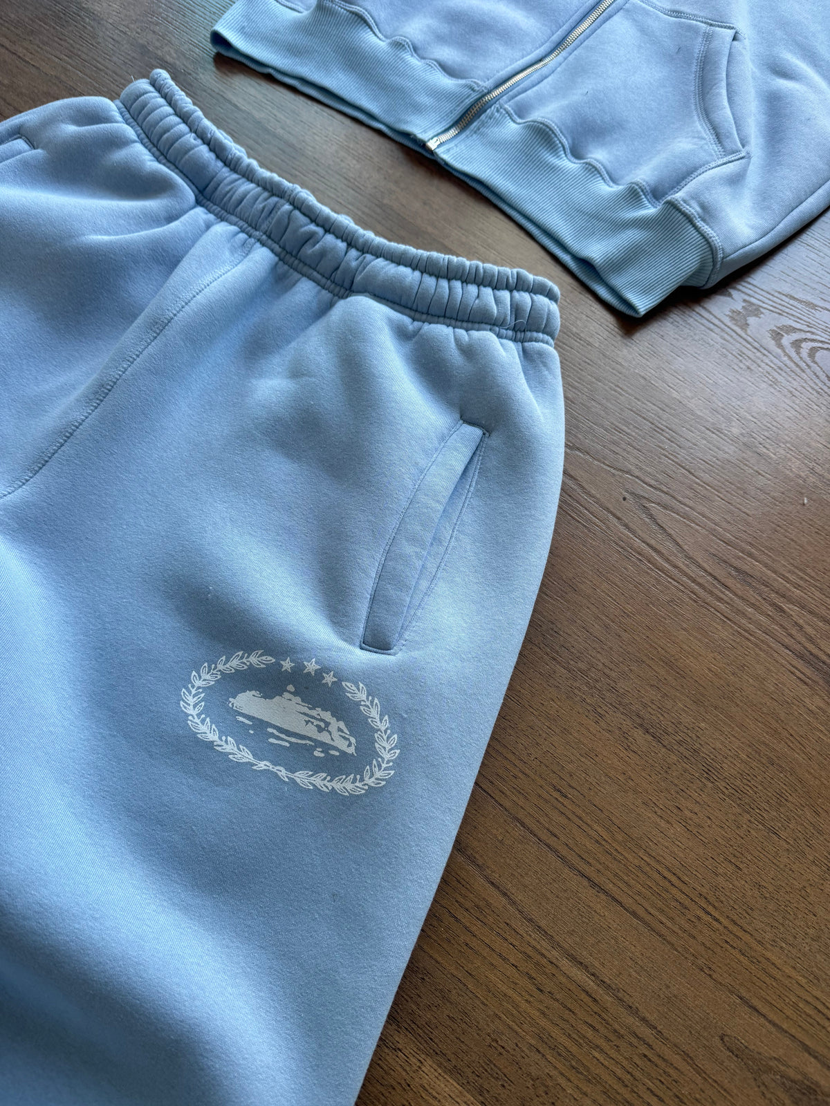 CONJUNTO CORTEIZ OVERSIZE M3 - AZUL CELESTE