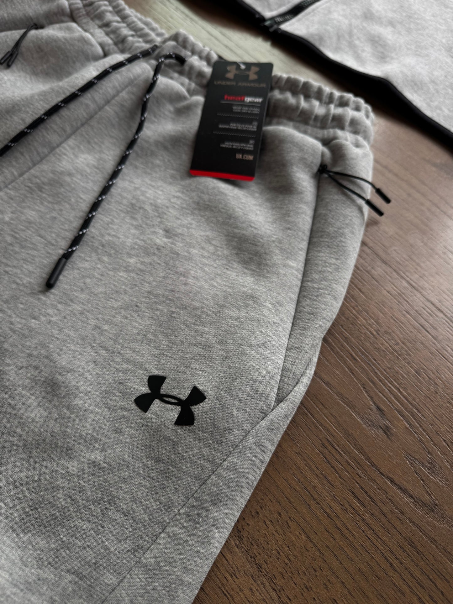 UNDER ARMOUR FLEECE - M3