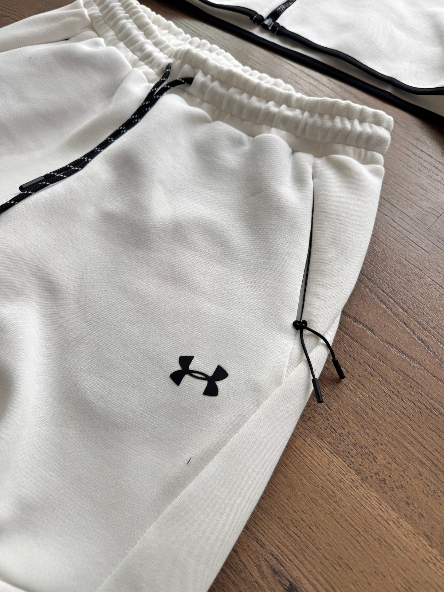 UNDER ARMOUR FLEECE - M2