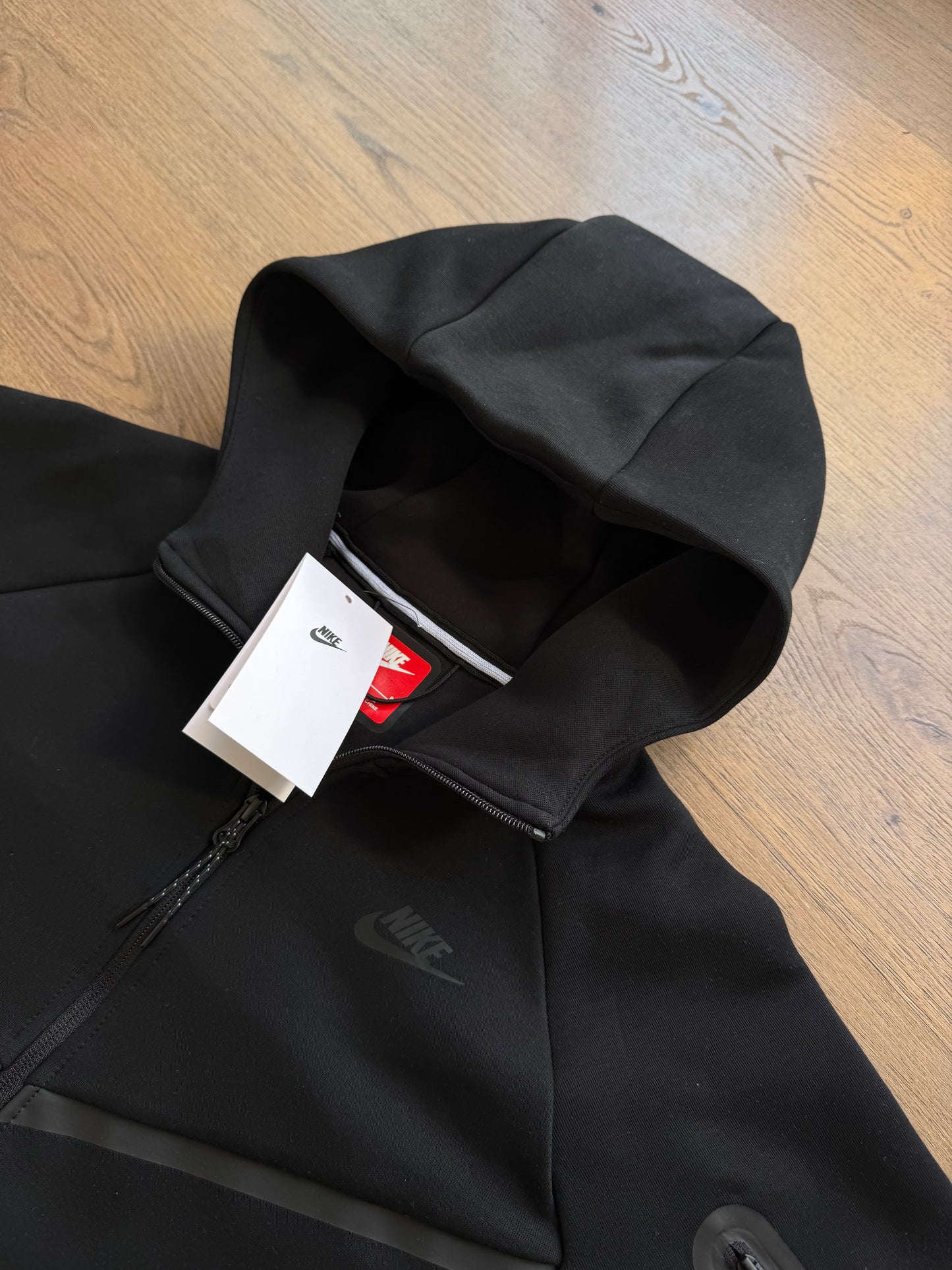 NIKE TECH FLEECE - M6