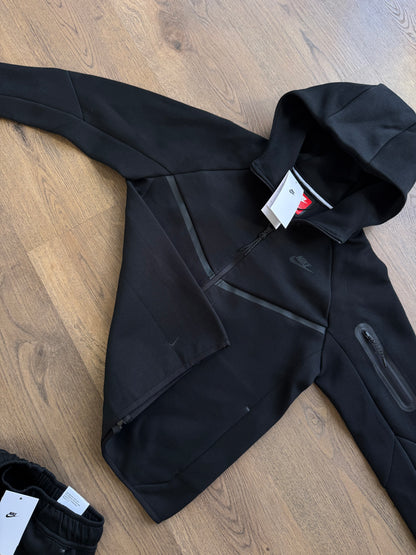 NIKE TECH FLEECE - M6