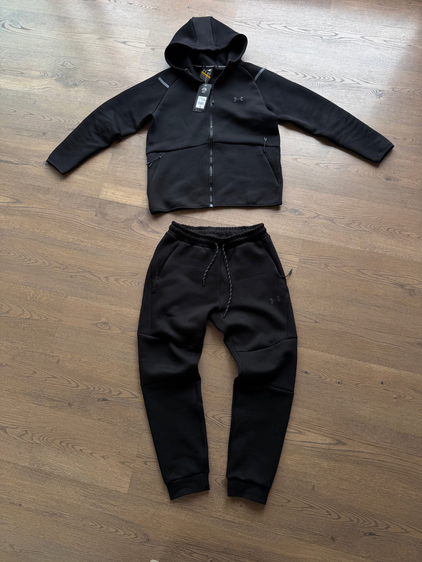 UNDER ARMOUR FLEECE - M1