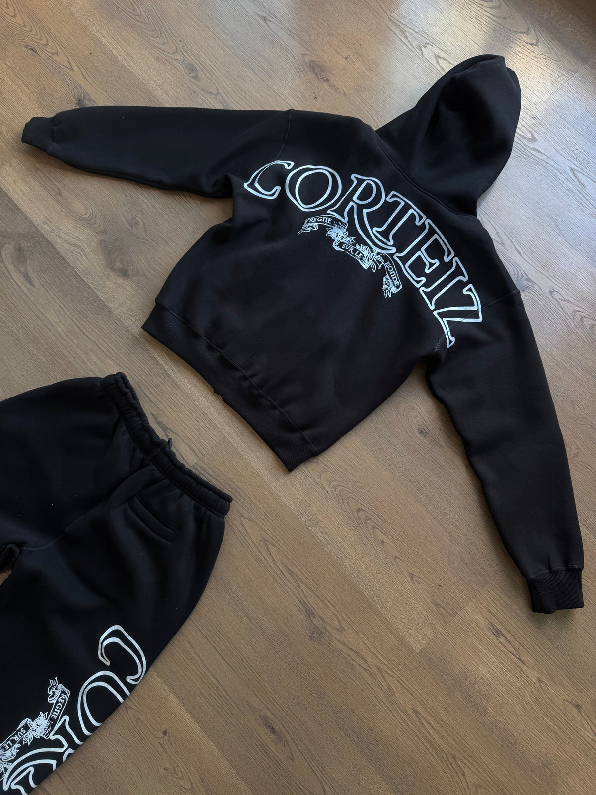 CONJUNTO CORTEIZ OVERSIZE M1 - NEGRO