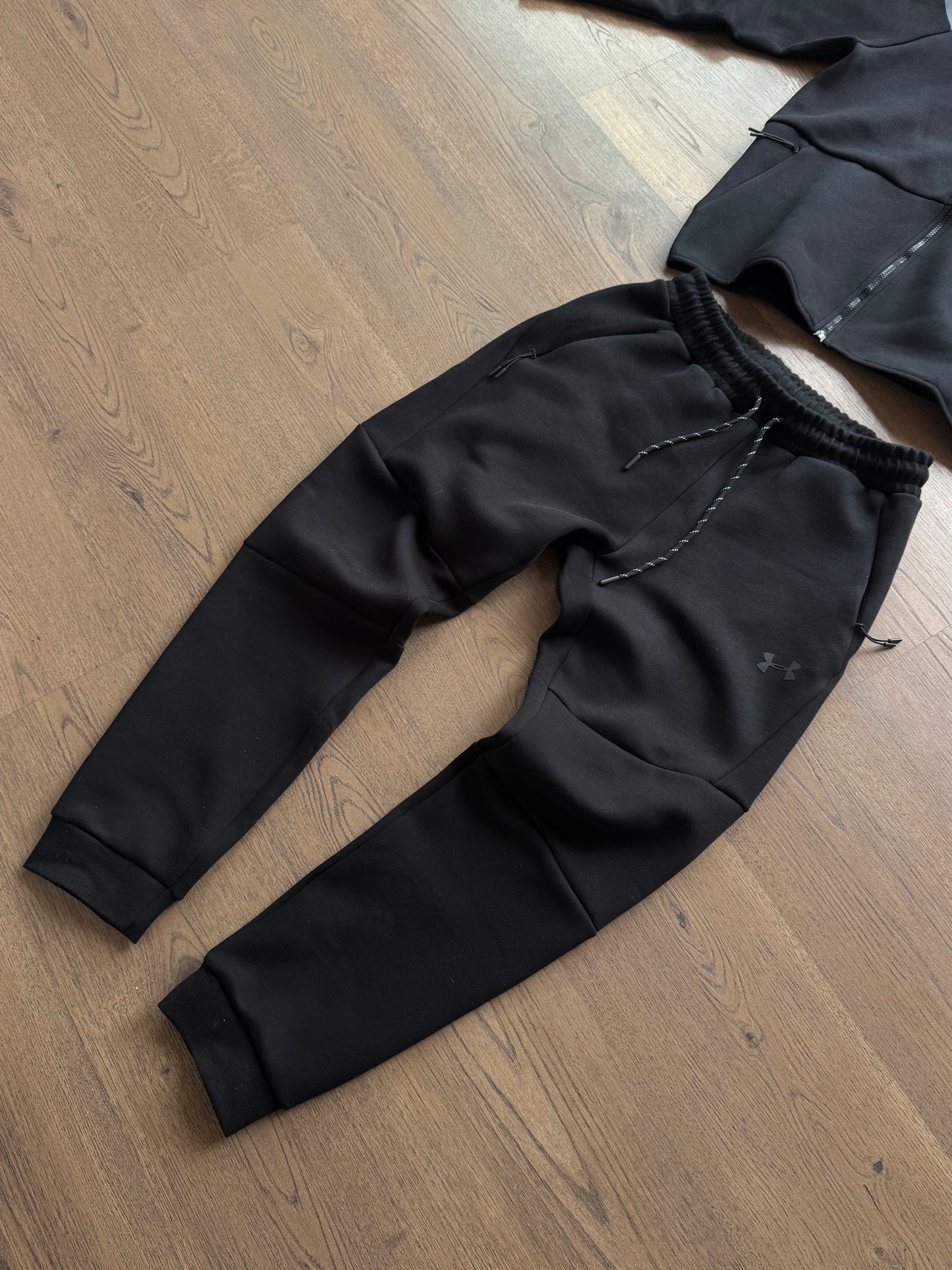 UNDER ARMOUR FLEECE - M1