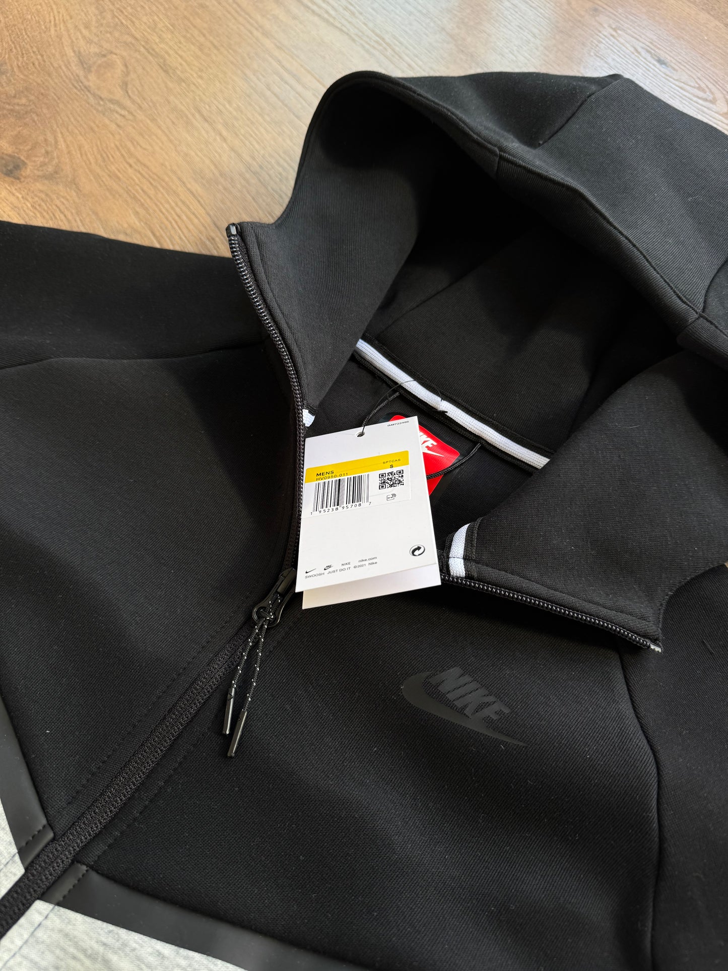NIKE TECH FLEECE - M5