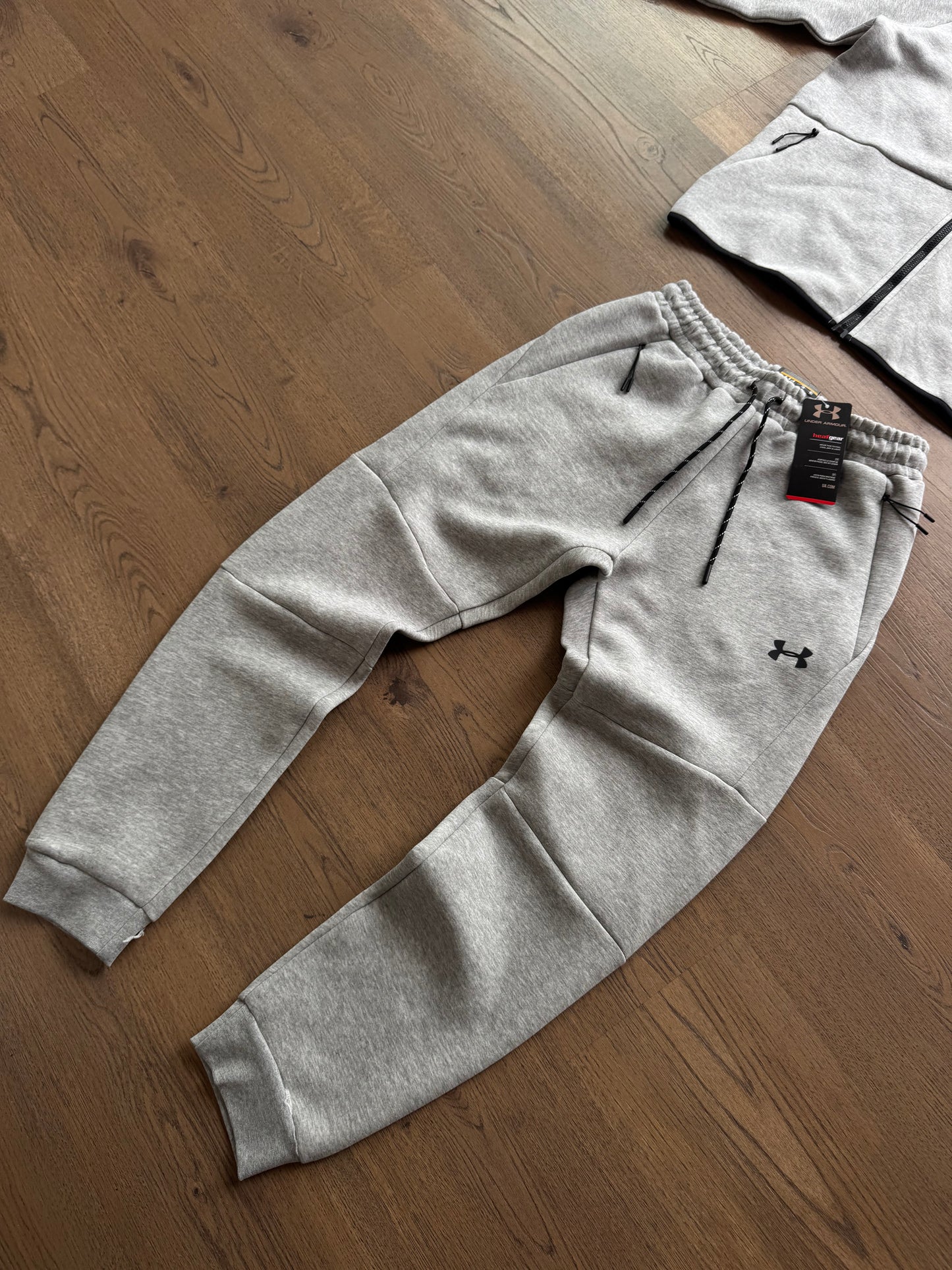 UNDER ARMOUR FLEECE - M3