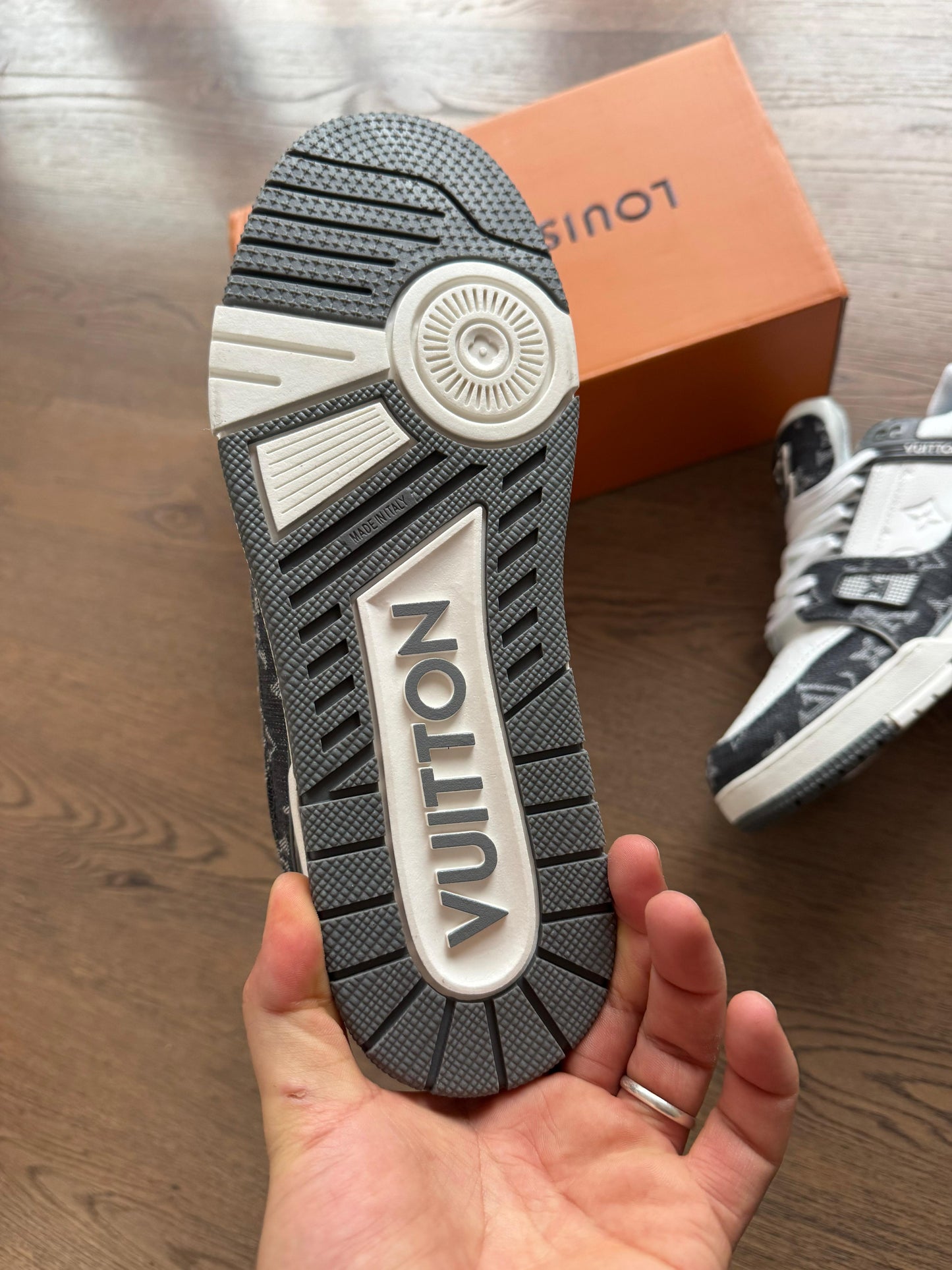 LV TRAINER - M7