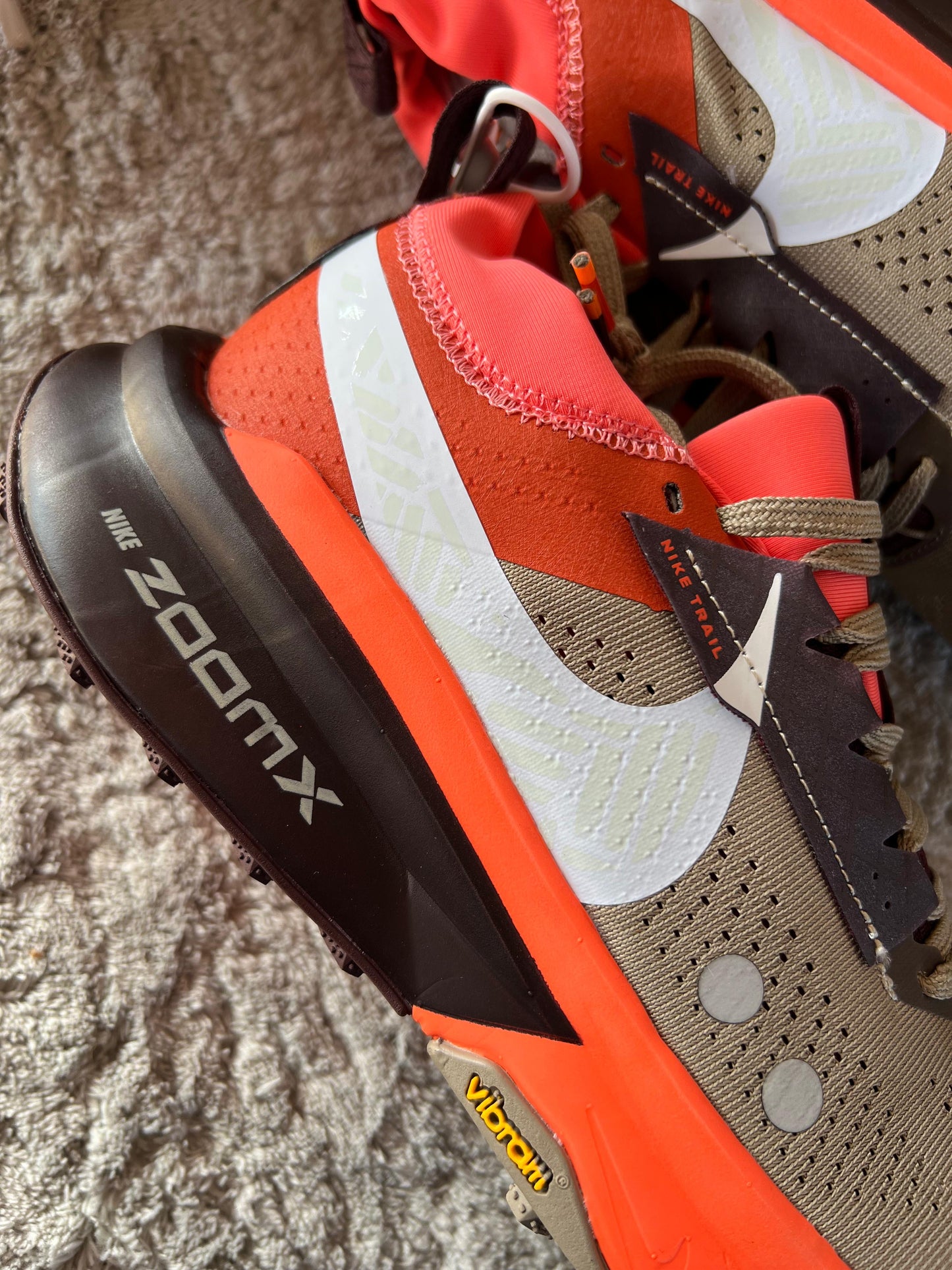 NIKE ZOOMX ZEGAMA TRAIL 2 - MODELO 1