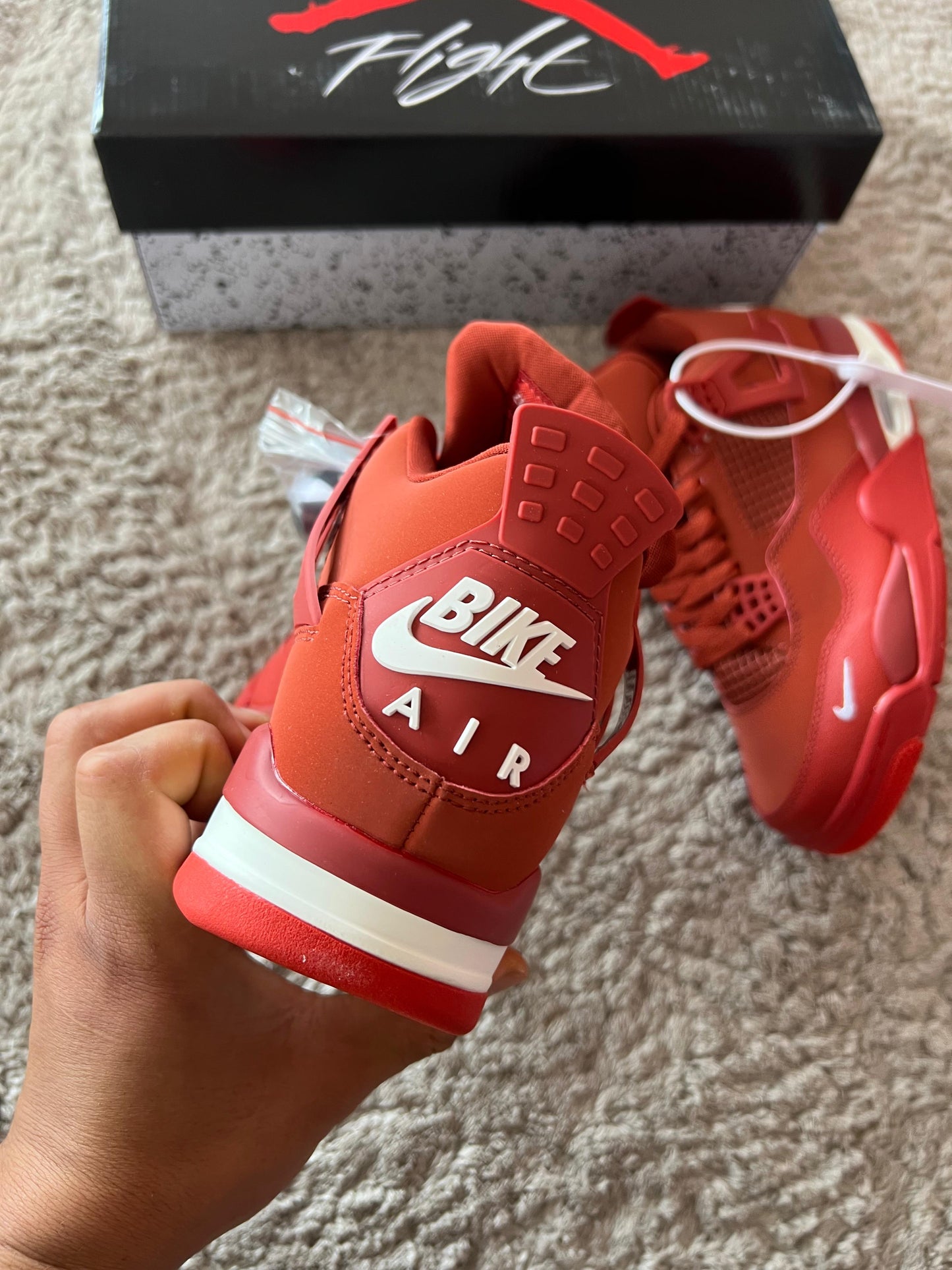 NIKE JORDAN RETRO 4 - M6