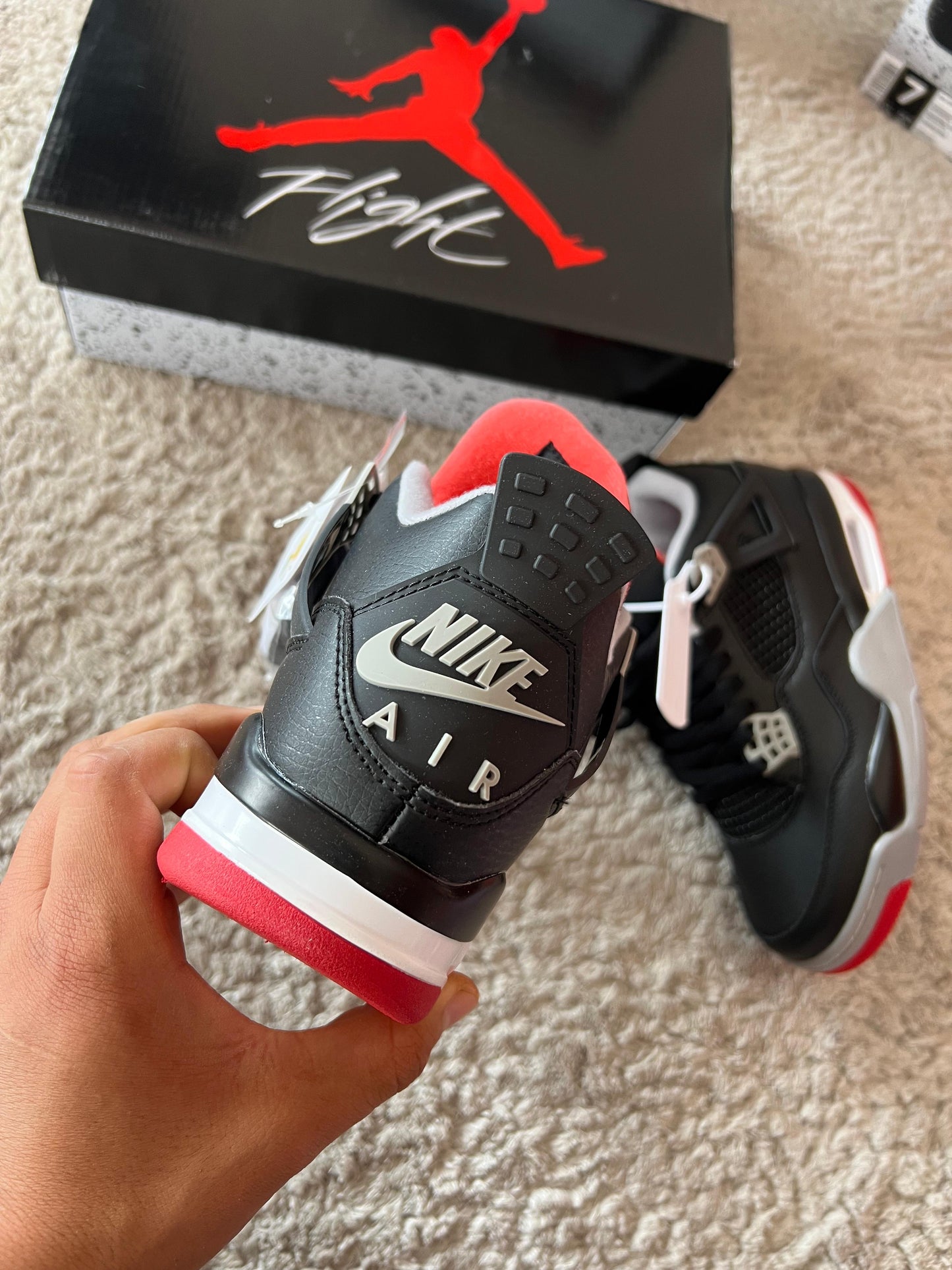 NIKE JORDAN RETRO 4 - M2