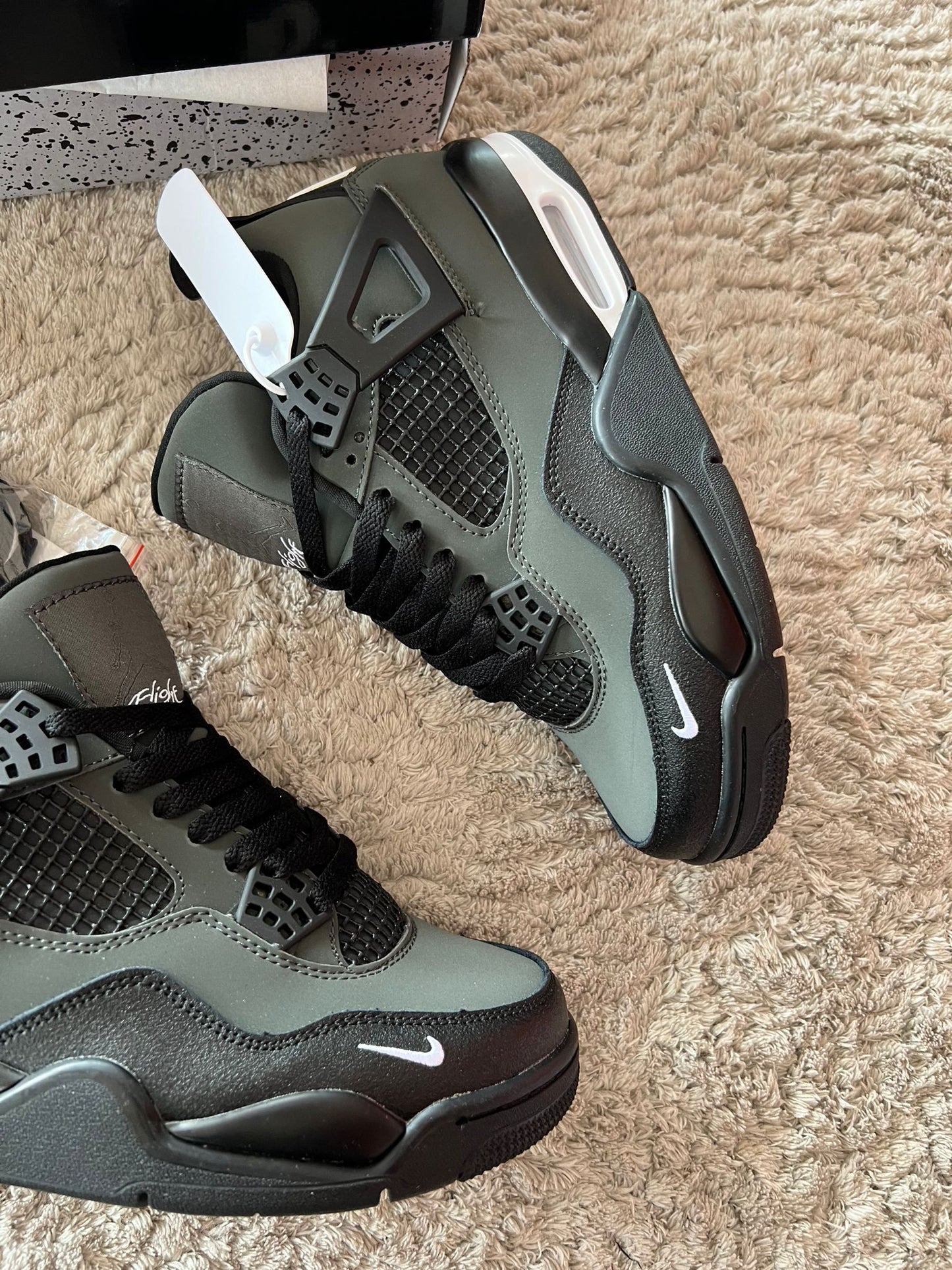 NIKE JORDAN RETRO 4 - M5