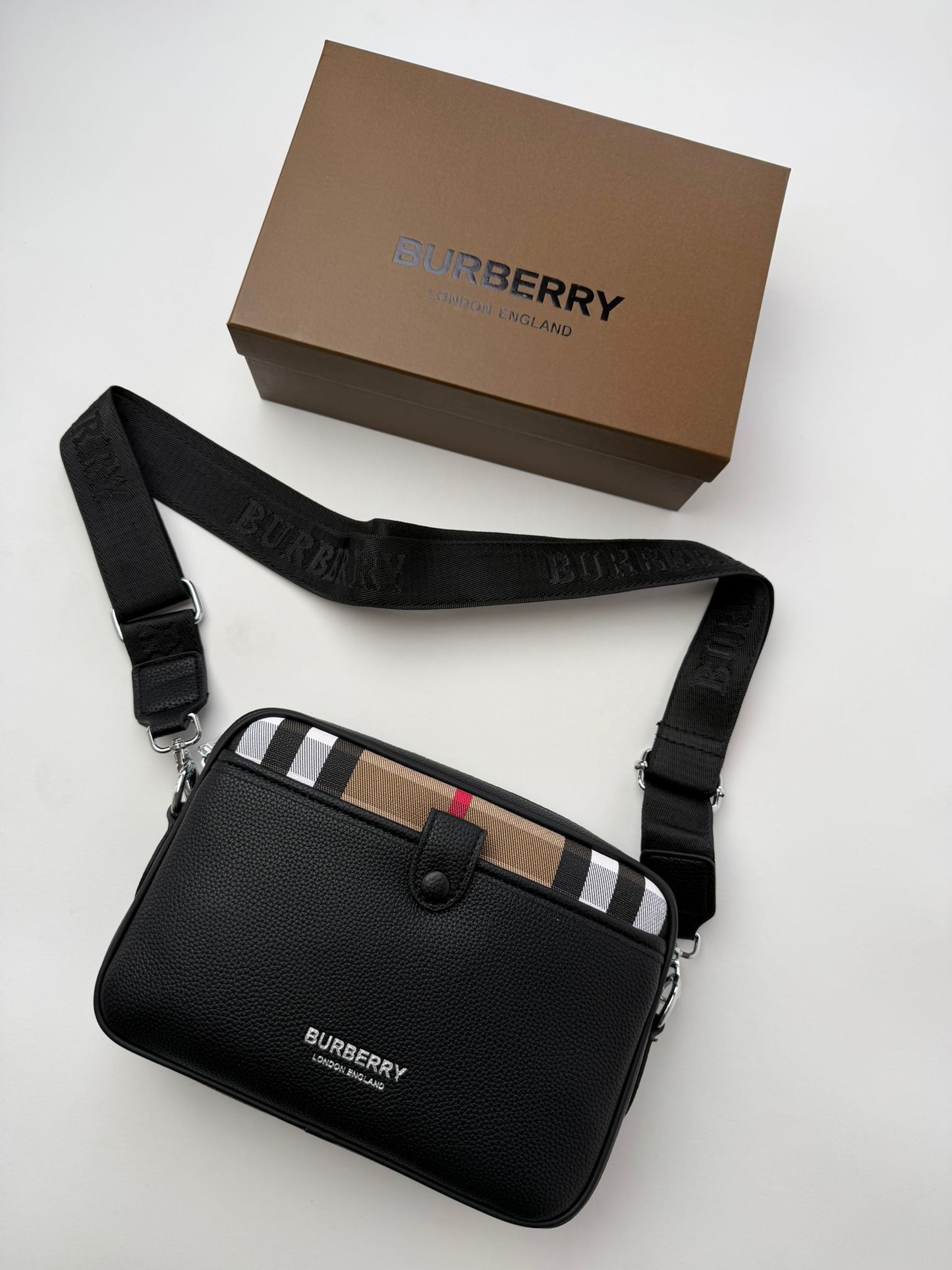 BOLSO HOMBRE - BURBERRY - M3