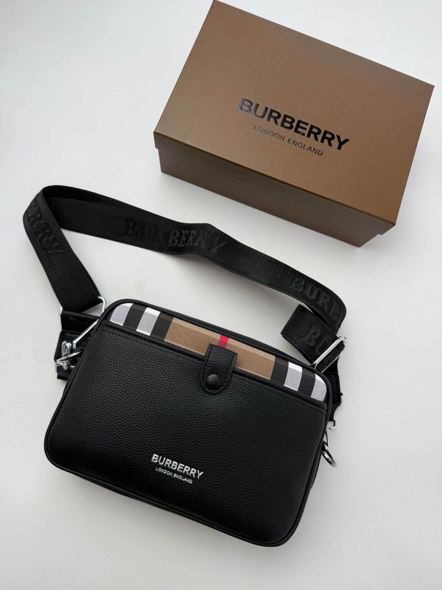 BOLSO HOMBRE - BURBERRY - M3