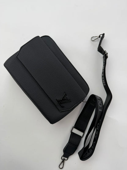 BOLSO HOMBRE - LV- M1