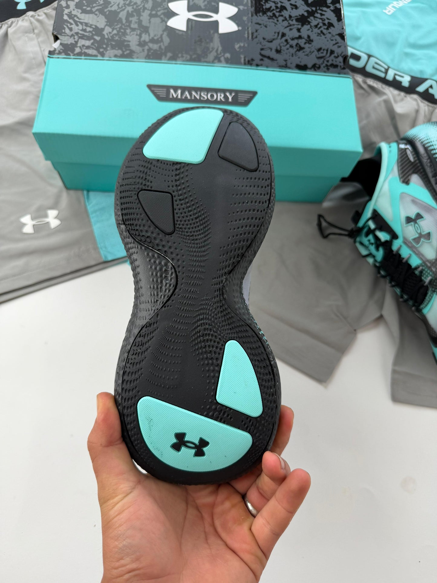 UNDER ARMOUR -ECHO SLIPSPEED- M6