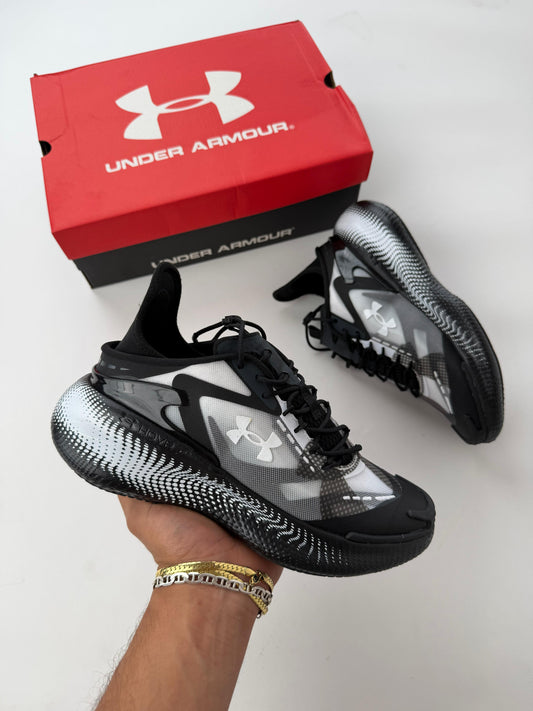 UNDER ARMOUR -ECHO SLIPSPEED- M4