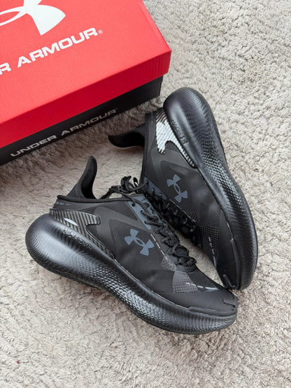UNDER ARMOUR -ECHO SLIPSPEED- M1
