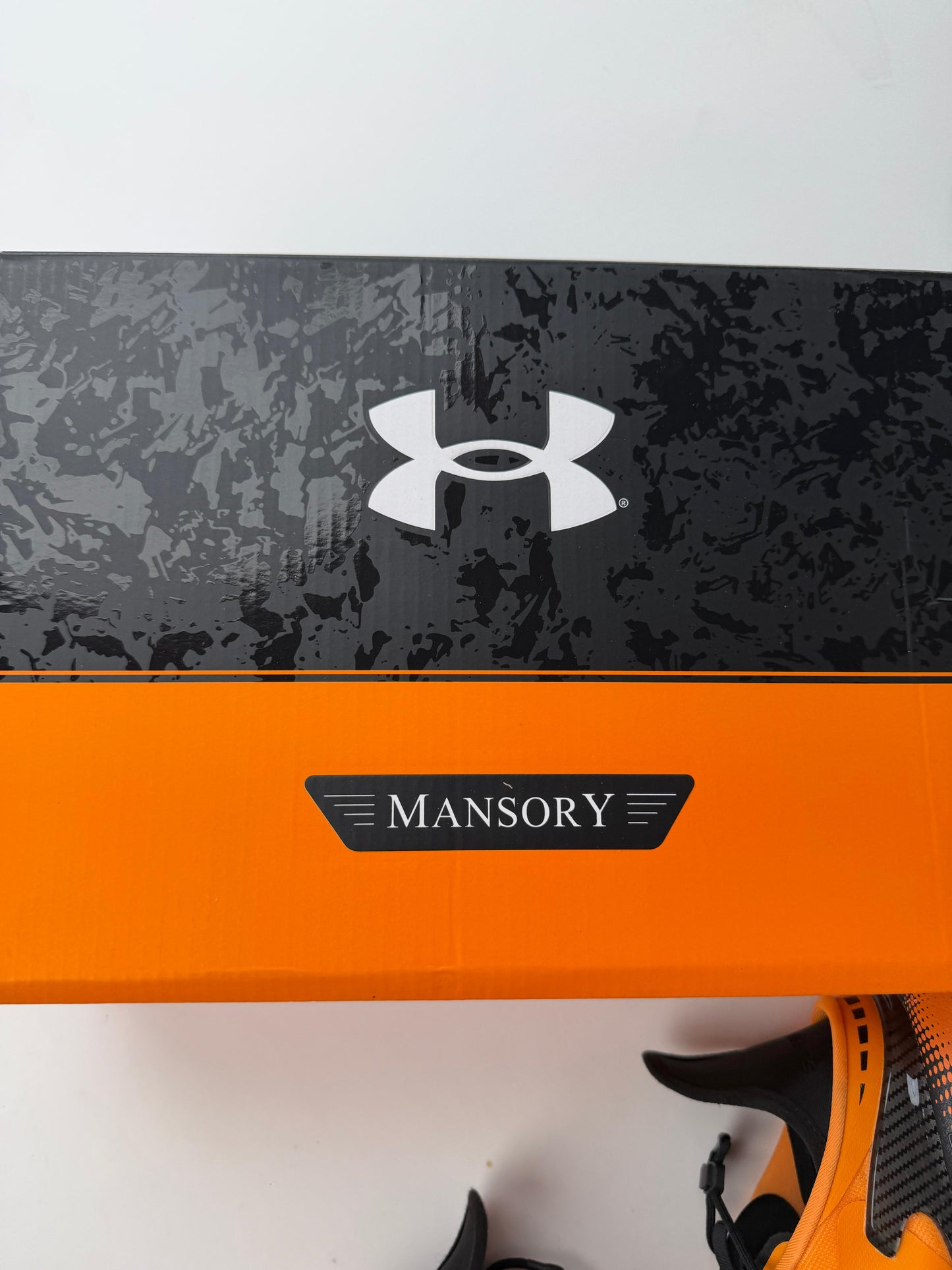 UNDER ARMOUR -ECHO SLIPSPEED- M2