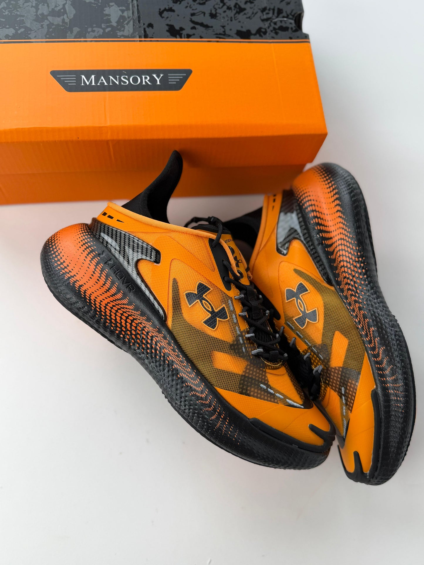 UNDER ARMOUR -ECHO SLIPSPEED- M2
