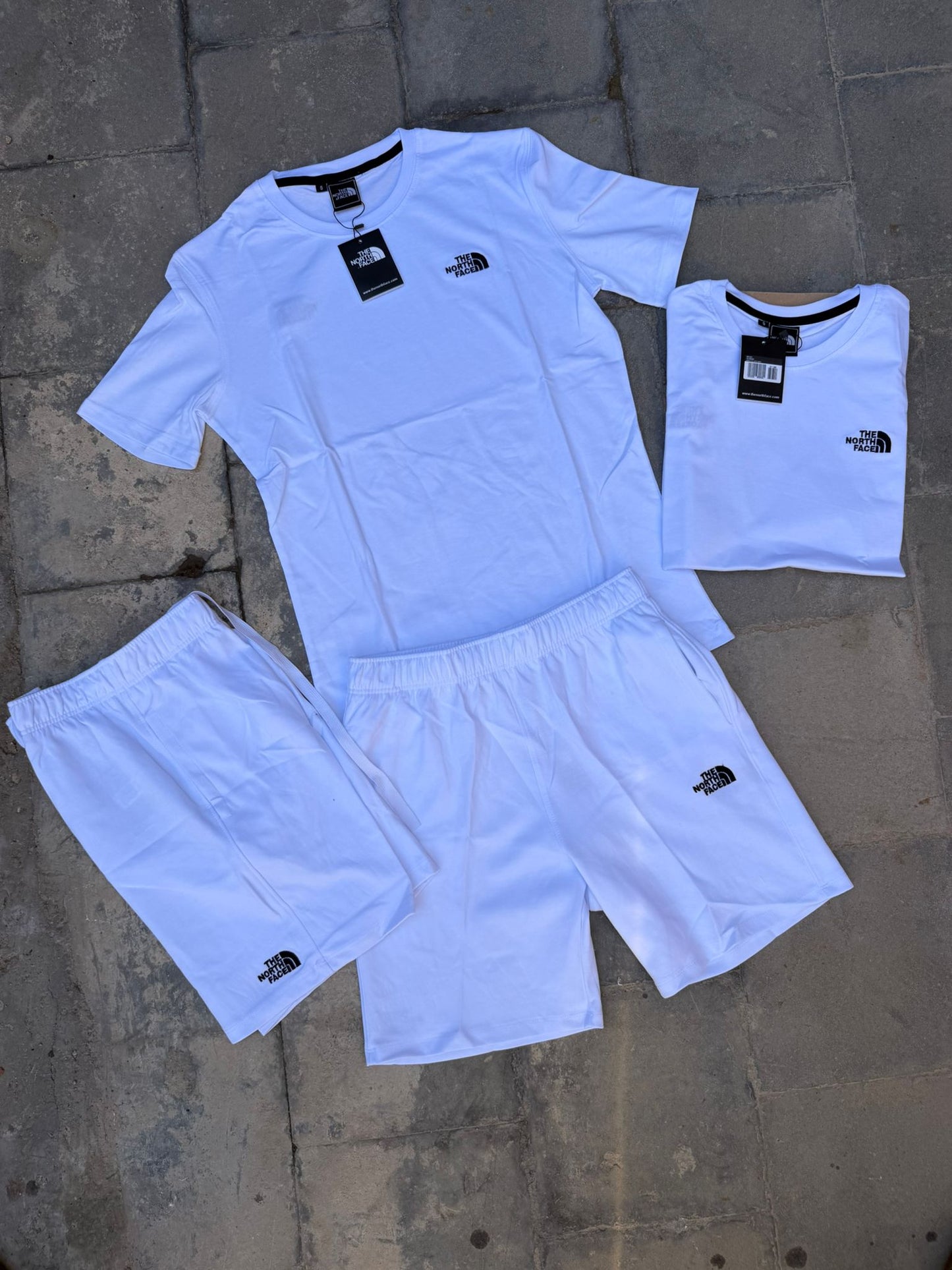 CONJUNTO CORTO - TNF - M2