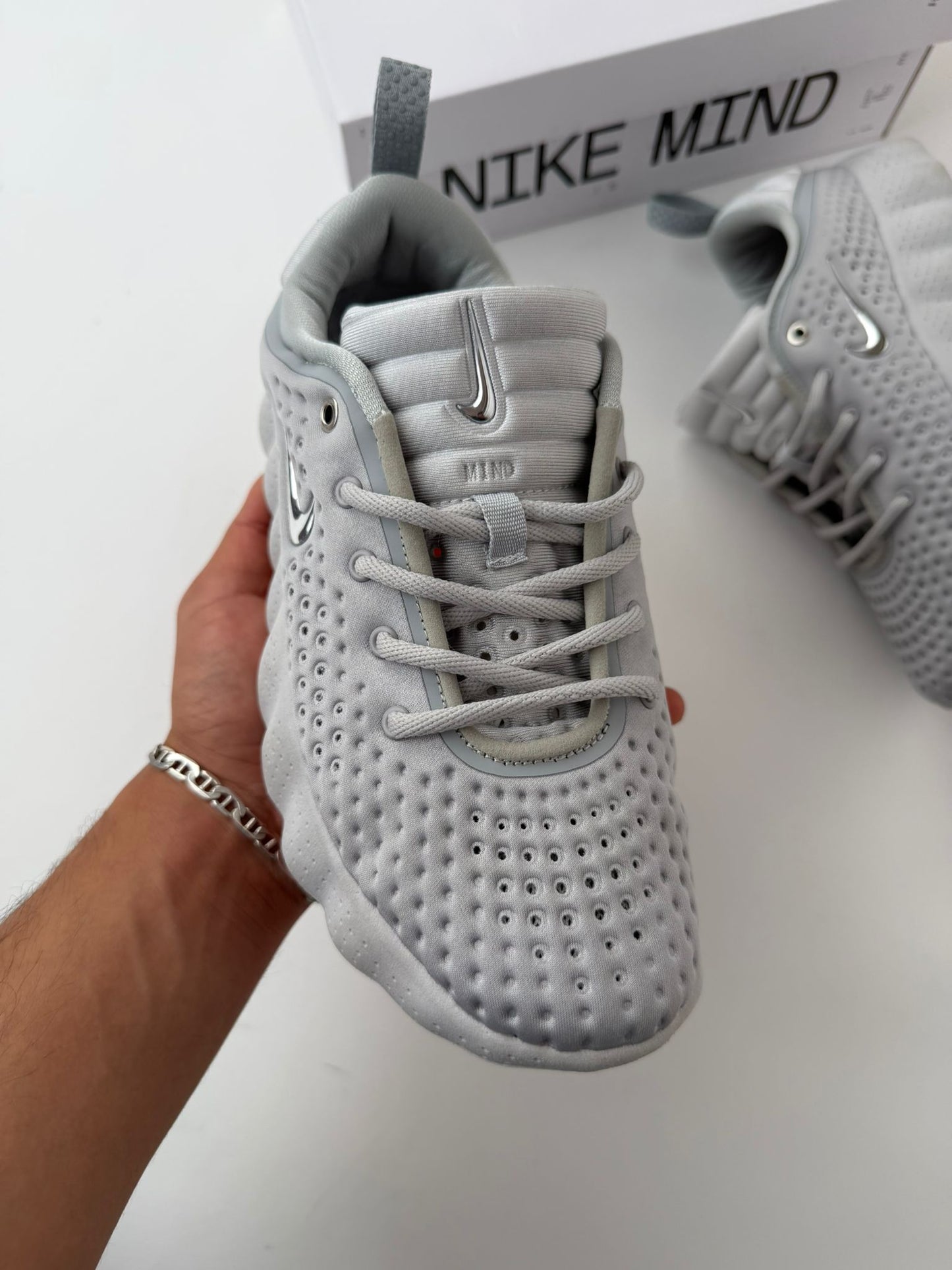 NIKE MIND 002 - MODELO 1
