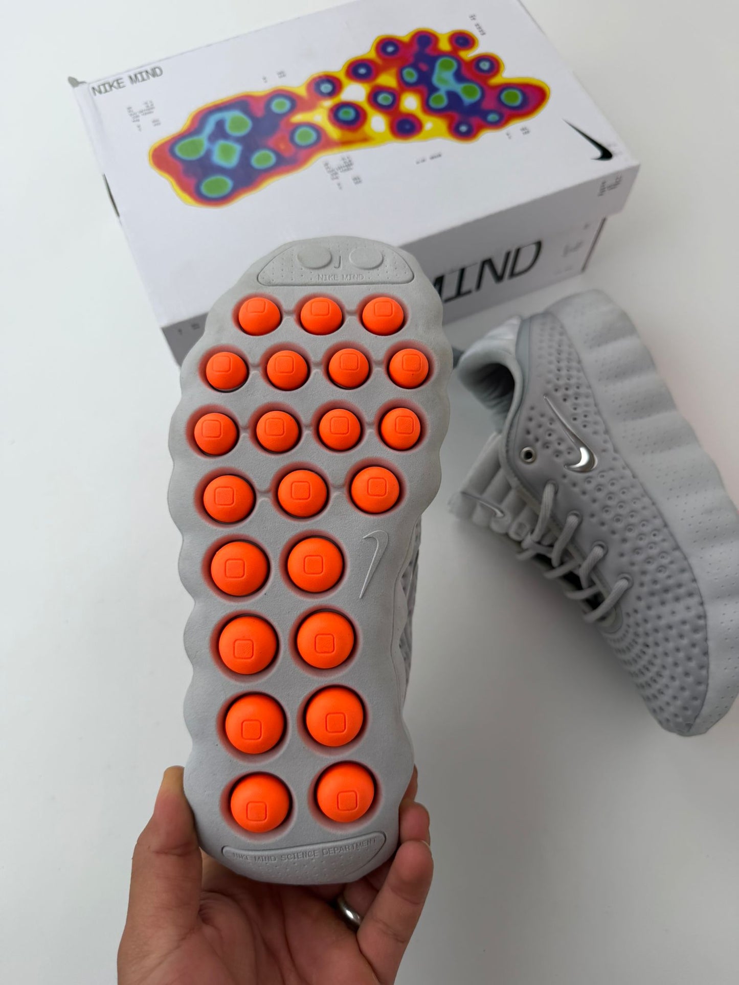 NIKE MIND 002 - MODELO 1