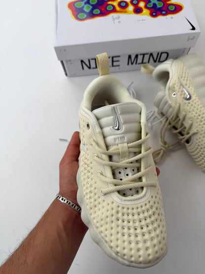 NIKE MIND 002 - MODELO 2