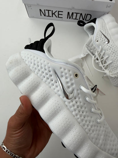 NIKE MIND 002 - MODELO 4