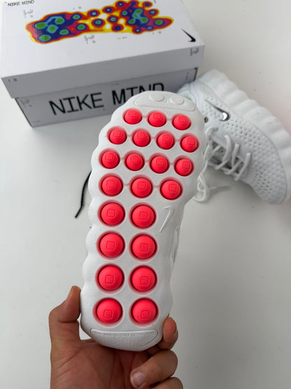 NIKE MIND 002 - MODELO 6