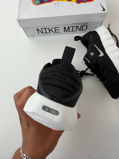 NIKE MIND 002 - MODELO 7