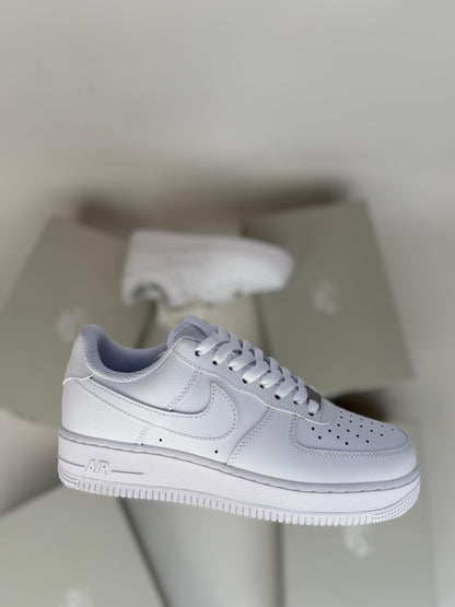 NIKE AIRFORCE 1 - M1