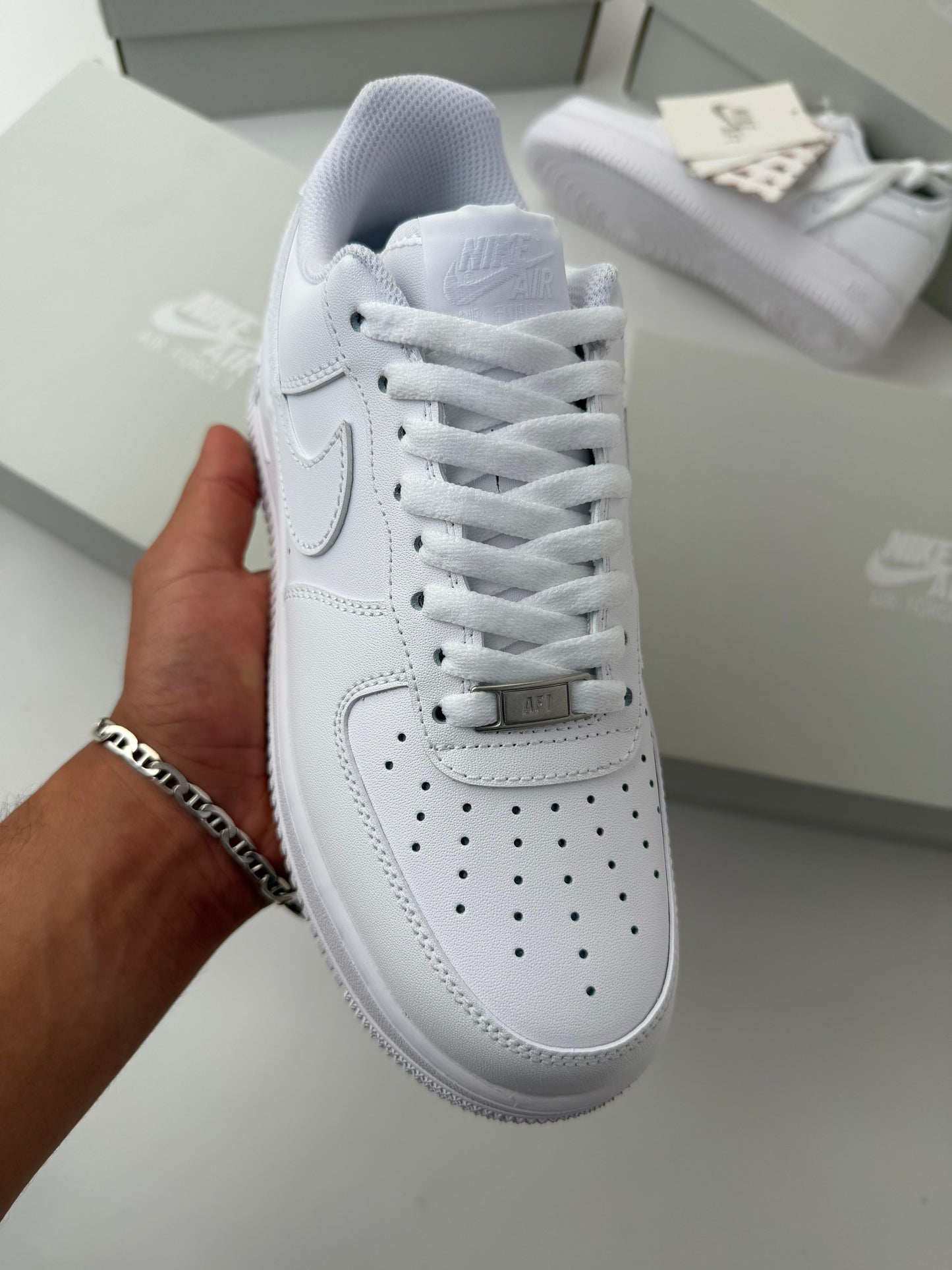 NIKE AIRFORCE 1 - M1