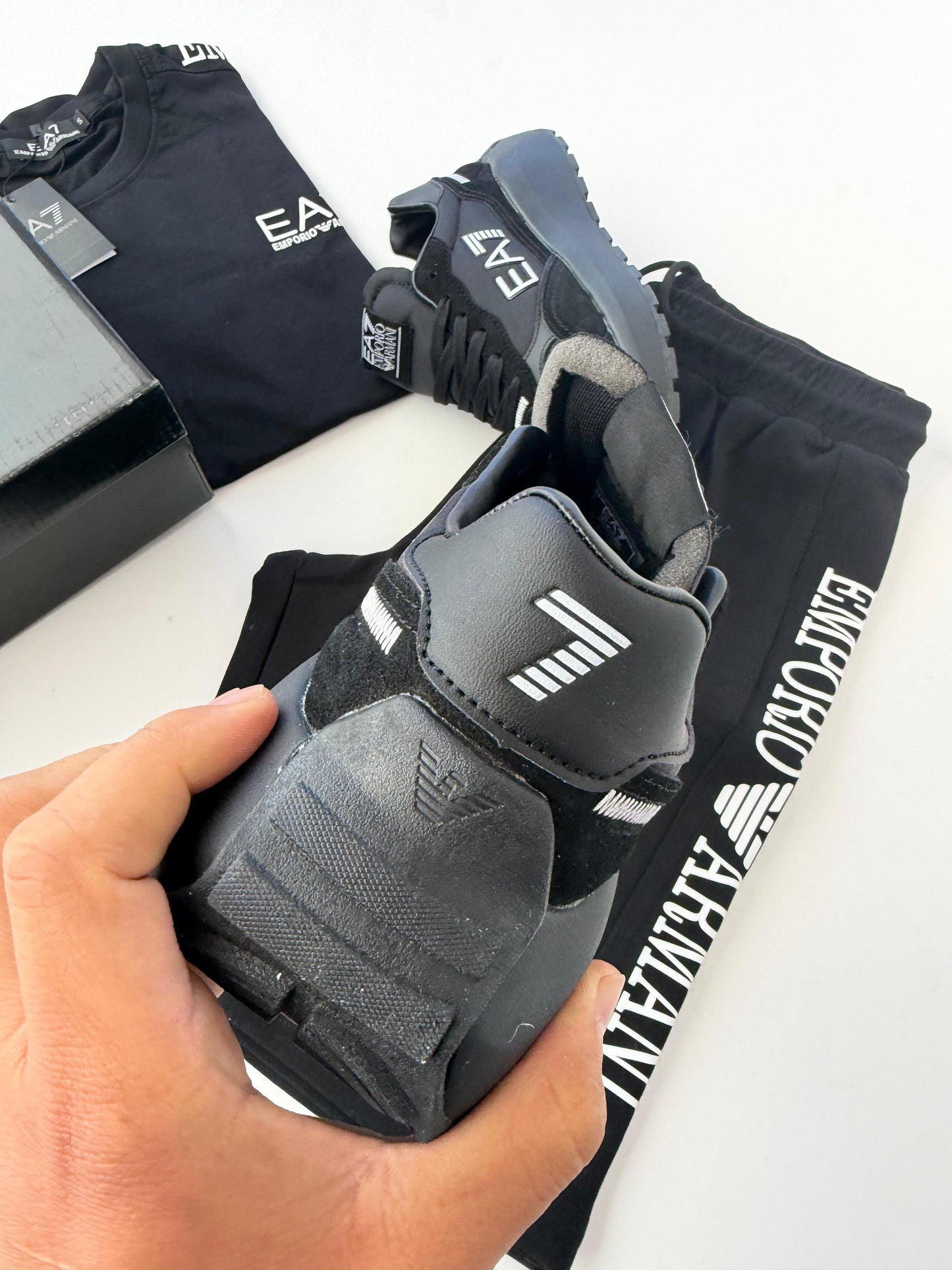 EMPORIO ARMANI 2026 - MODELO 1