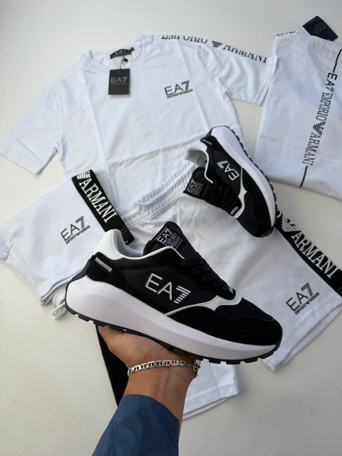 EMPORIO ARMANI 2026 - MODELO 6