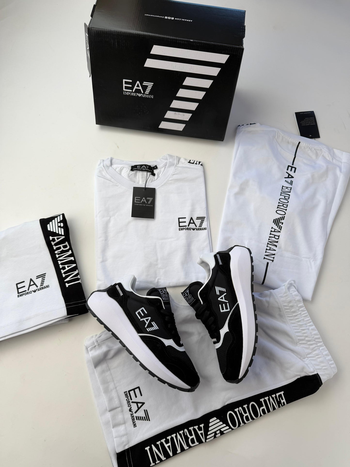 EMPORIO ARMANI 2026 - MODELO 6