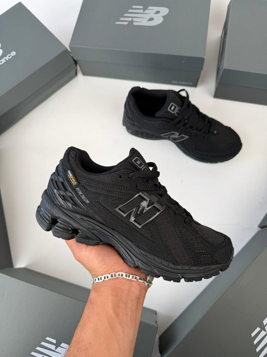 NEW BALANCE 1906R - MODELO 1