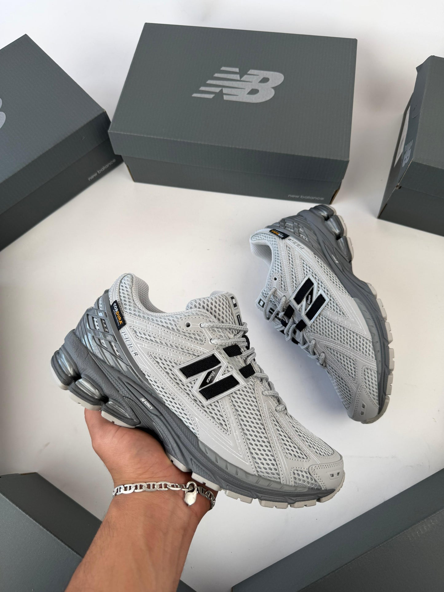 NEW BALANCE 1906R - MODELO 3