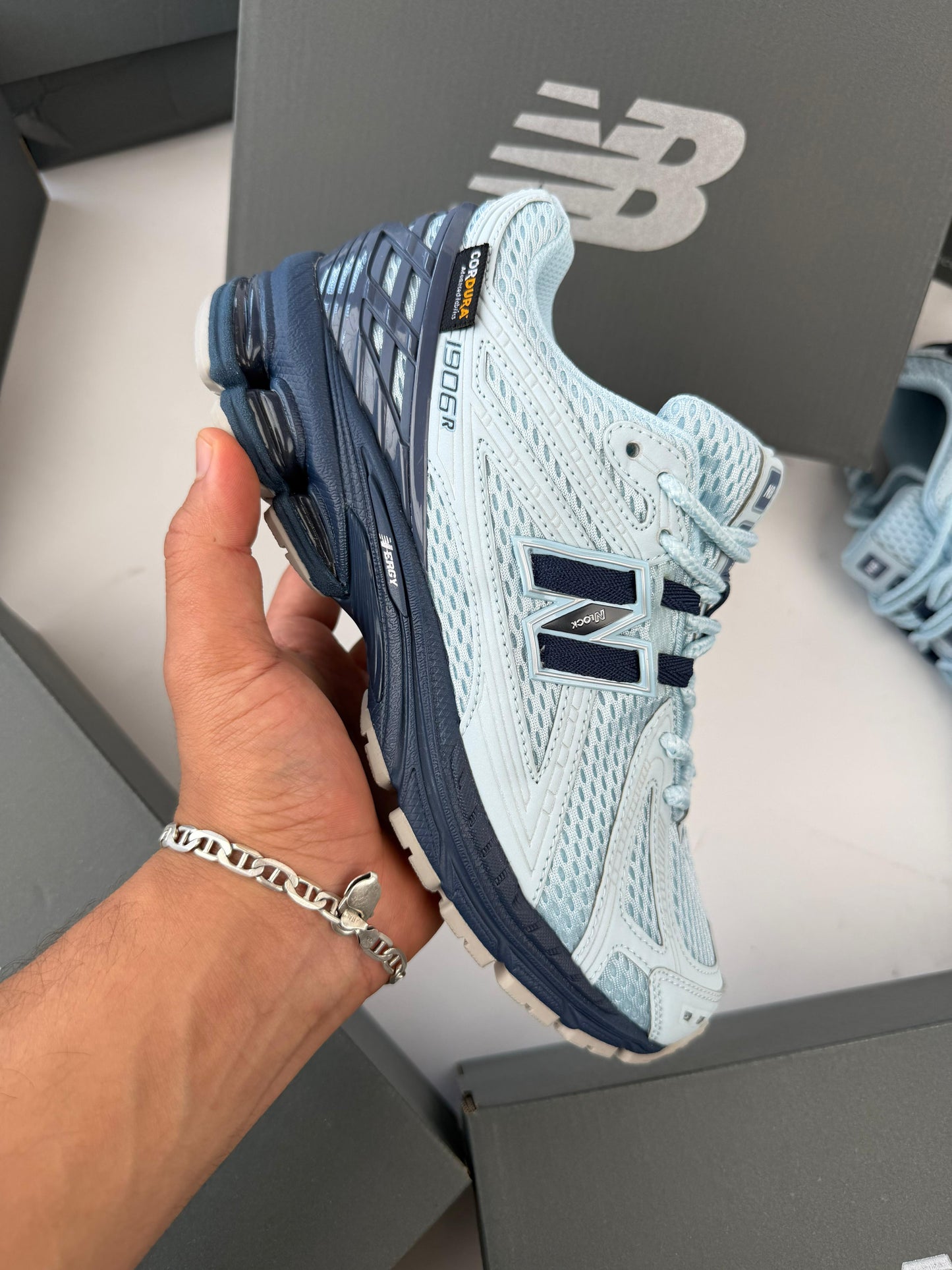 NEW BALANCE 1906R - MODELO 4