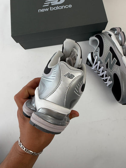 NEW BALANCE ABZORB 2000 - M4
