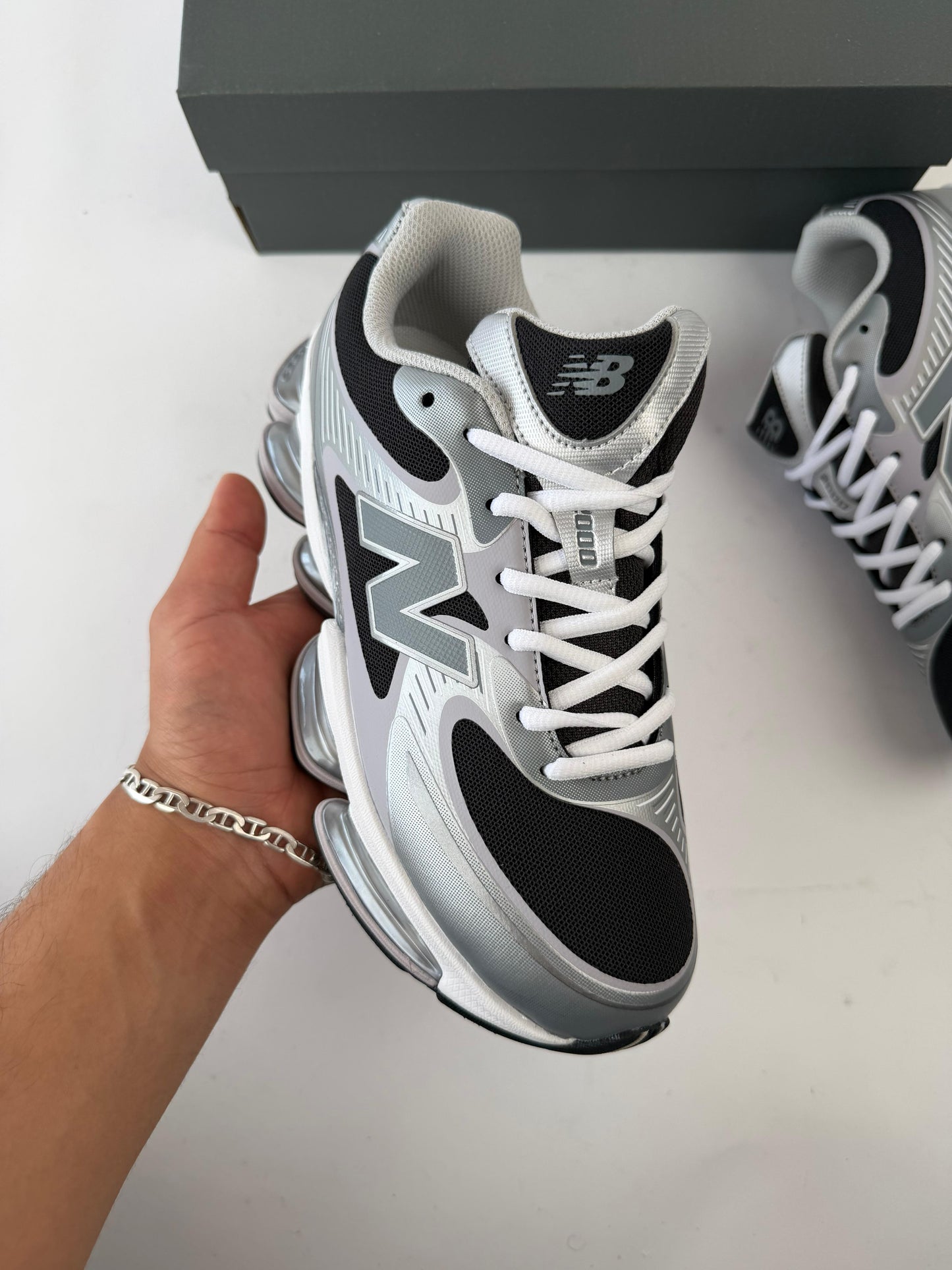 NEW BALANCE ABZORB 2000 - M4