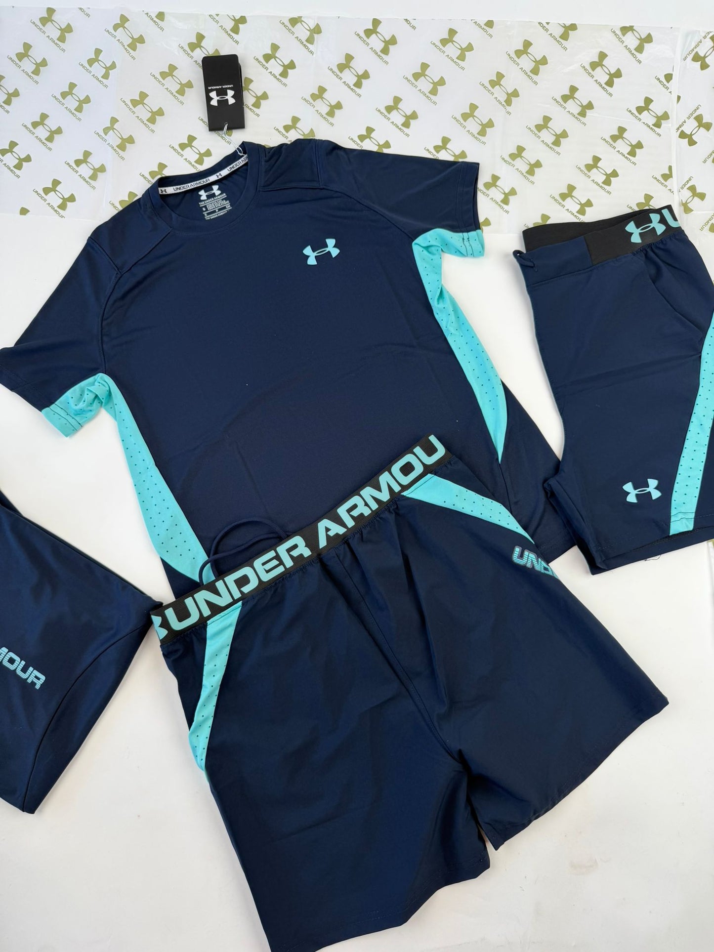 CONJUNTO CORTO - UNDER ARMOUR - M3