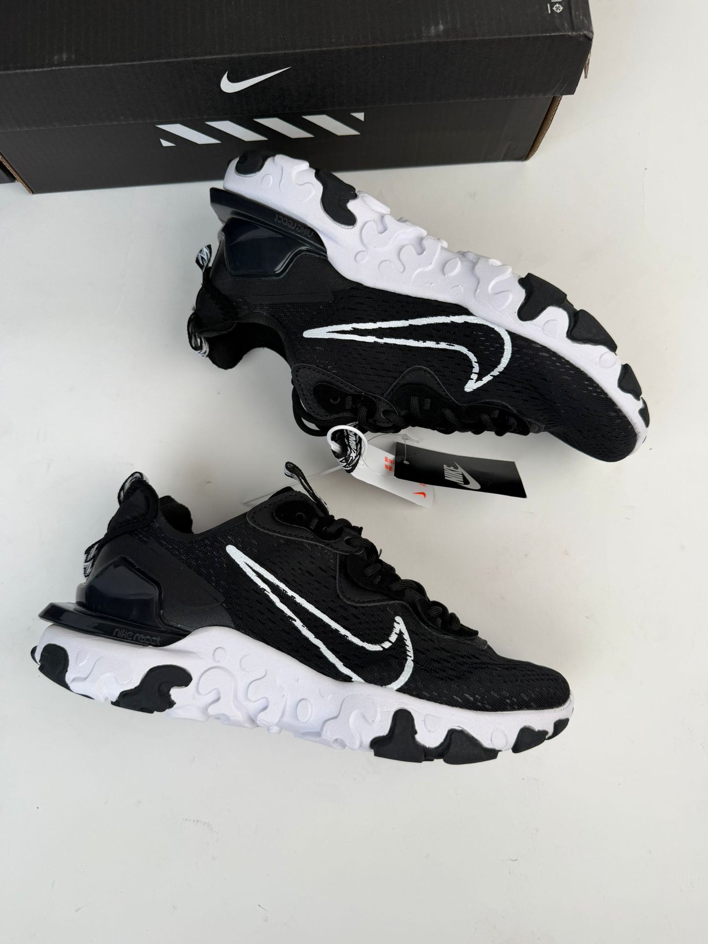 NIKE REACT VISION - M9