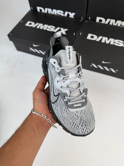 NIKE REACT VISION - M12