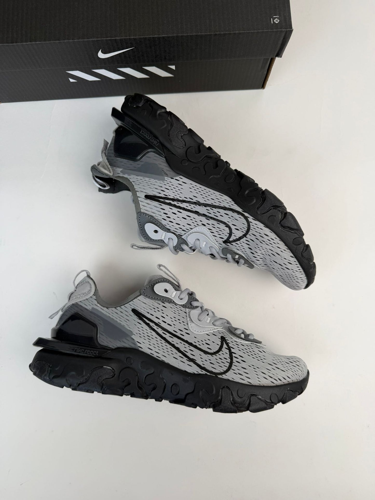 NIKE REACT VISION - M12