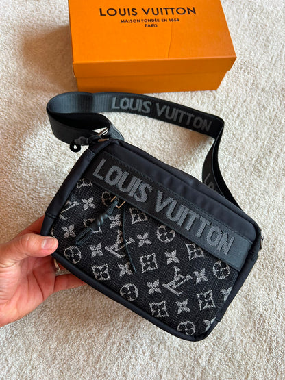 BOLSO HOMBRE - LV- M3